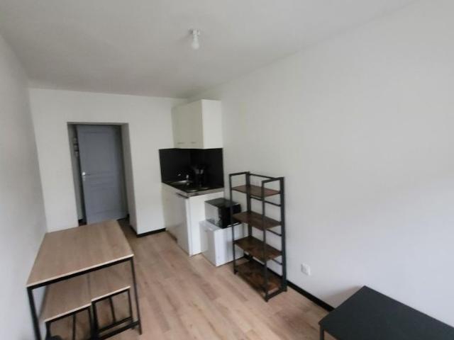 Location Appartement 2 pièces 26m² FOURMIES 59610