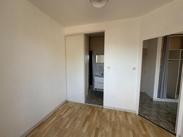 Location appartement 2 pièces, 28.00m², Cordes sur Ciel