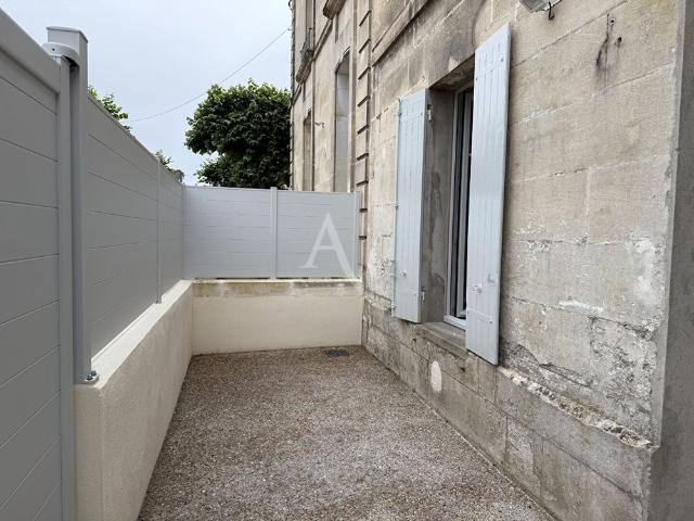 Location appartement 2 pièces, 28.05m², Saintes