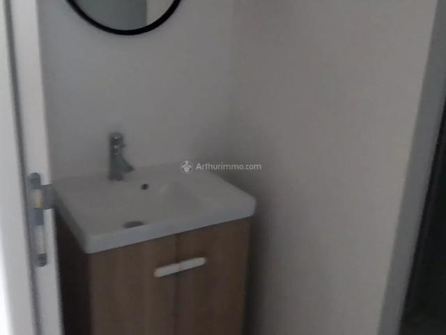 Louer appartement de 2 pièces 28 m² 400 € à Carmaux 81400: une annonce Arthurimmo.com