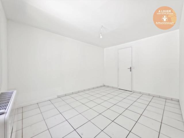 Location Appartement 2 pièces 28 m2 à Corbeil Essonnes