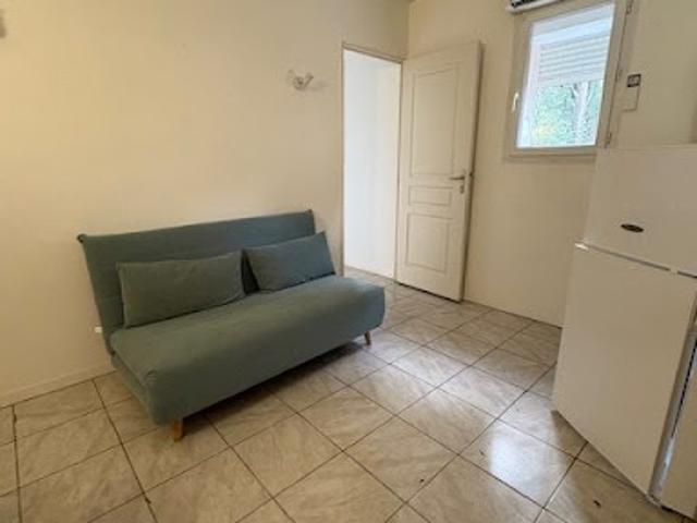 Location Appartement 2 pièces 28 m2 Ribaute les Tavernes