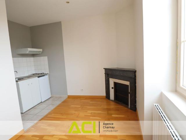 Location Appartement 2 pièces 28m² CHARNAY LES MACON 71850