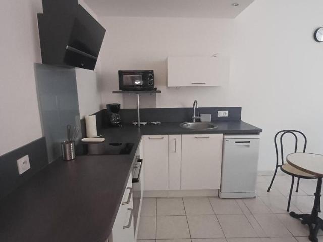 Location Appartement 2 pièces 28m² MILLAU 12100