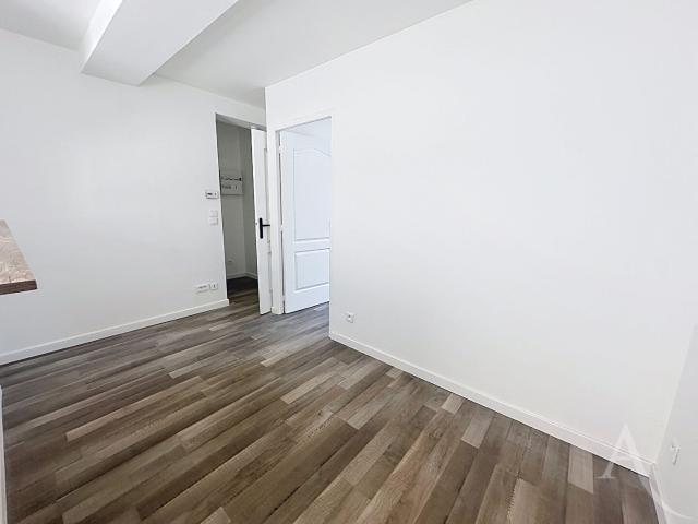Location appartement 2 pièces, 29.00m², Rosny sur Seine