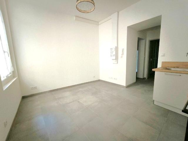 Location appartement 2 pièces, 29.08m², Narbonne