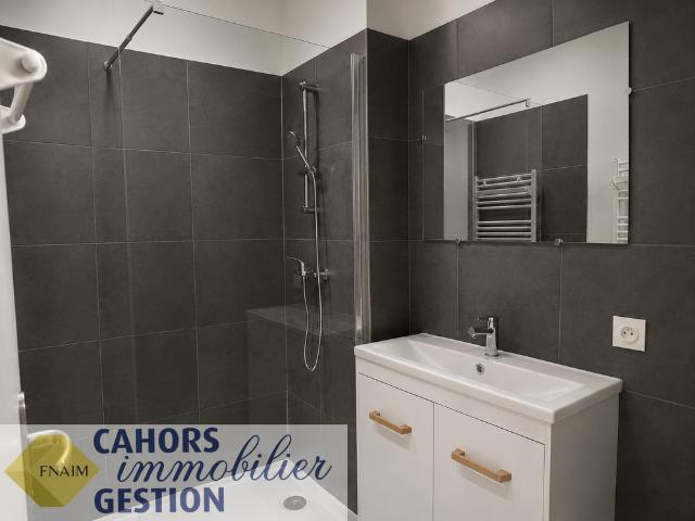 Location Appartement 2 pièces 29m² CAHORS 46000