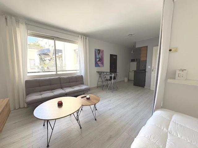 Location Appartement 2 pièces 33 m2 Marseille 6ème