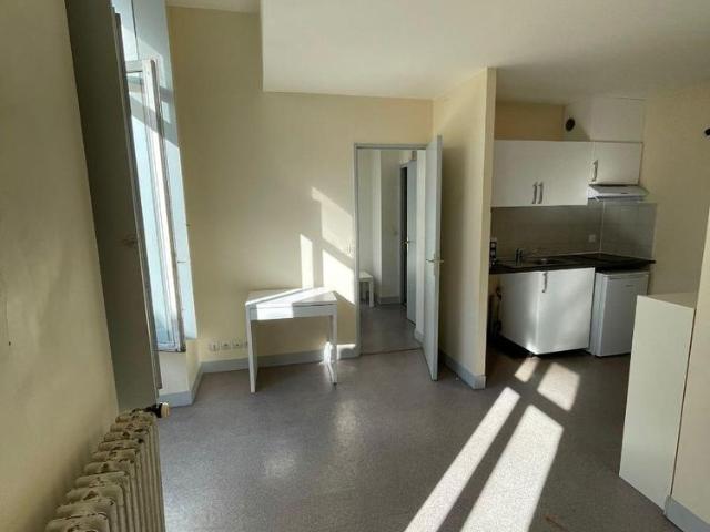 Location Appartement 2 pièces 33m² BORDEAUX 33000