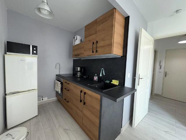 Location Appartement 2 pièces 33m² MARSEILLE 6ème