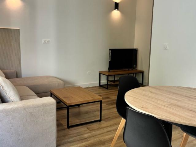 Location Appartement 2 pièces 33m² MARSEILLE 8ème