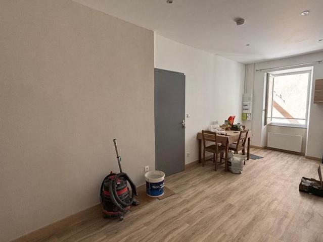 Location Appartement 2 pièces 33m² PRIVAS 07000