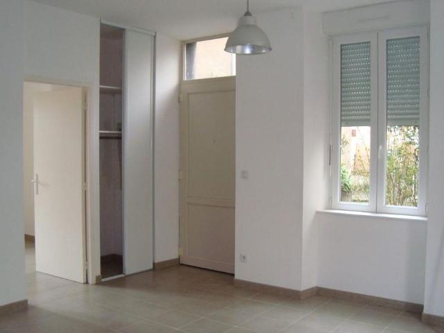 Location Appartement 2 pièces 33m² PRIVAS 07000