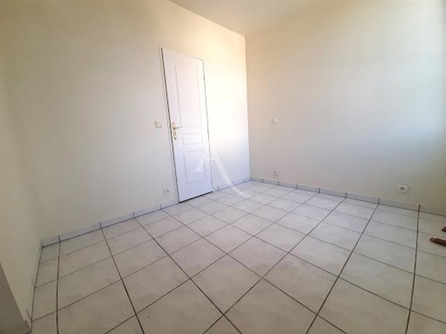 Location Appartement 2 pièces 30 m2 Sainte genevieve des bois
