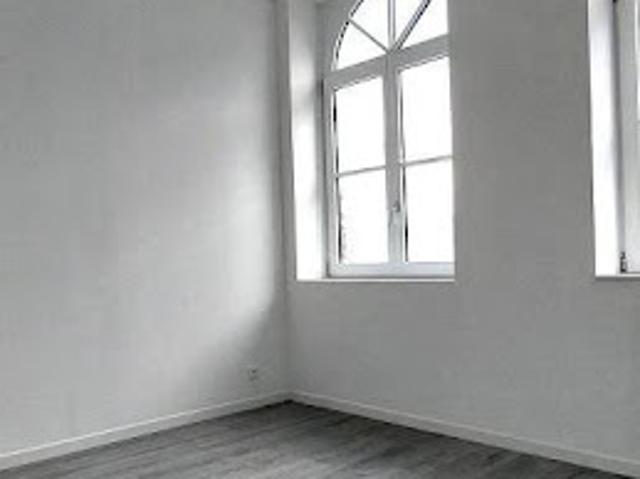 Location Appartement 2 pièces 30 m2 Suresnes