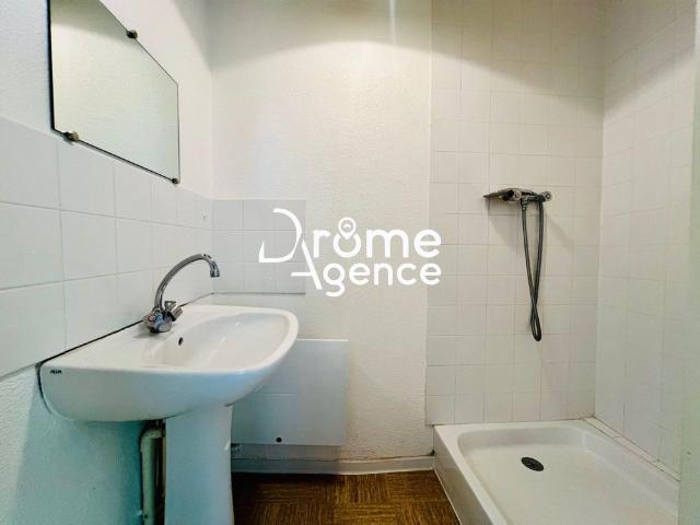 Location Appartement 2 pièces 30m² CHABEUIL 26120