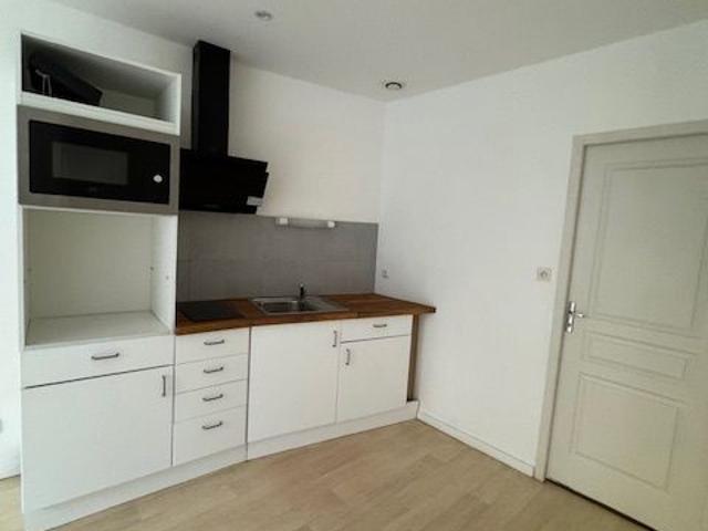 Location Appartement 2 pièces 30m² MONTMORILLON 86500