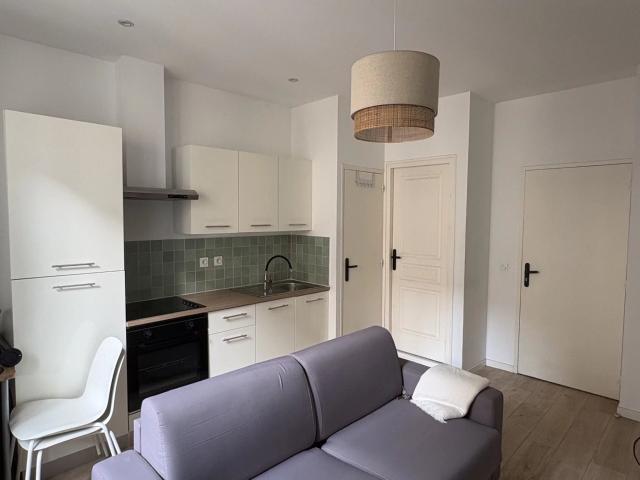 Location Appartement 2 pièces 30m² MARSEILLE 6ème