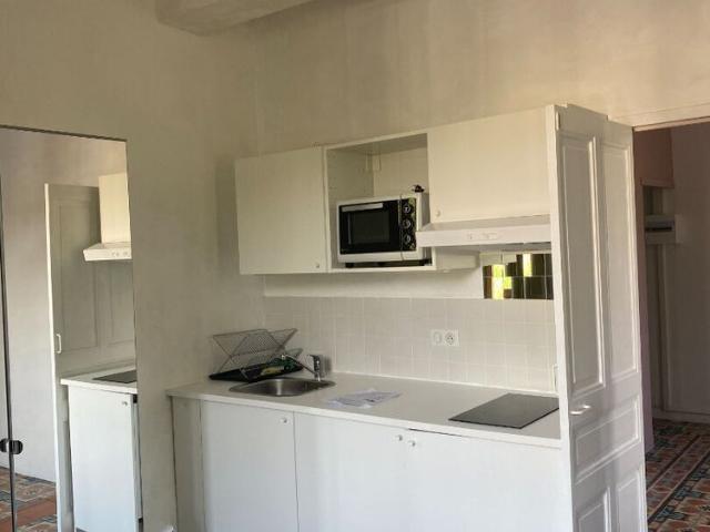 Location appartement 2 pièces, 31.65m², Bédarieux