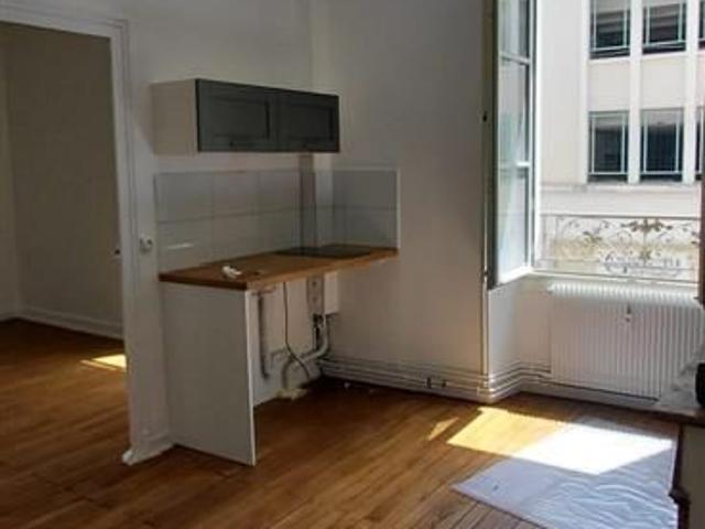 Location Appartement 2 pièces 31m² ANGERS 49000