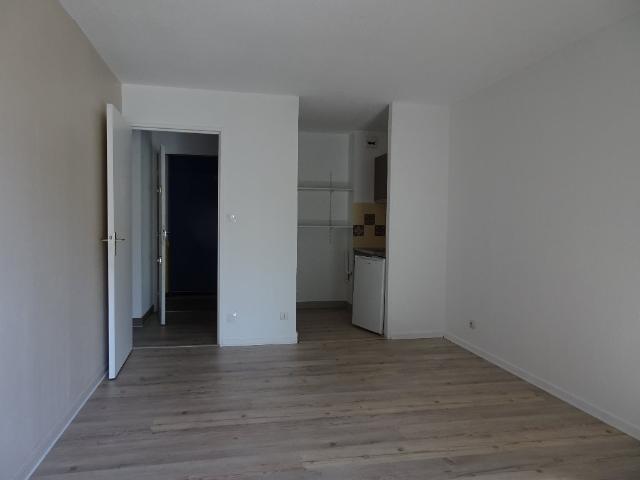 Location Appartement 2 pièces 31m² MONTPELLIER 34090