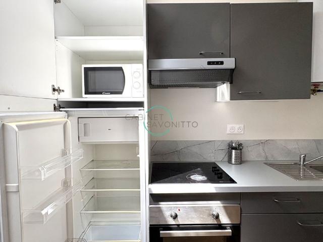 Location Appartement 2 pièces 31m² MARSEILLE 5ème