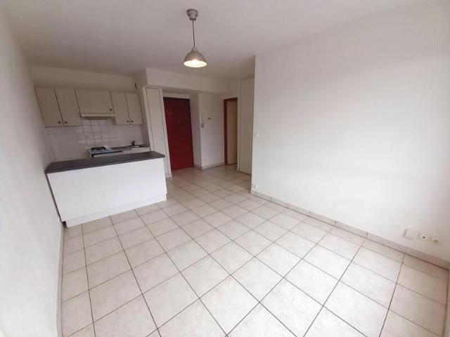Location Appartement 2 pièces 31m² RODEZ 12000