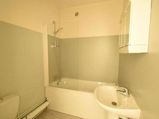 Location appartement 2 pièces 32.76 m² à Mâcon 71000 4 385 €