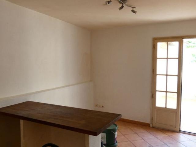 Location appartement 2 pièces, 32.00m², La Crau