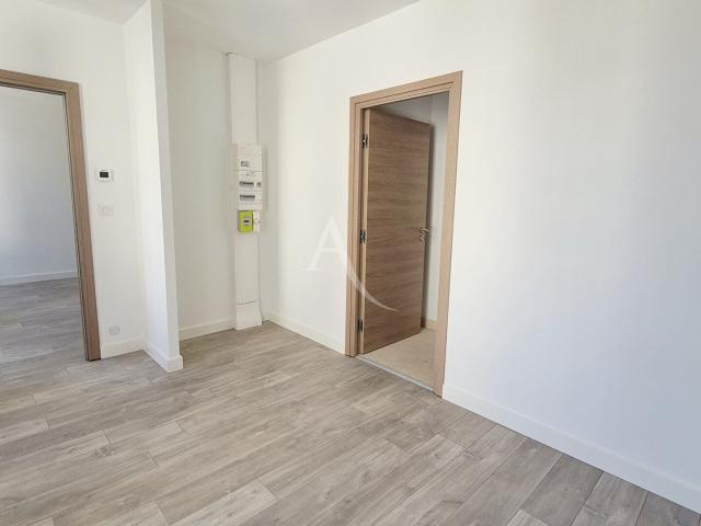 Location appartement 2 pièces, 32.00m², Saint Jean d'Angély