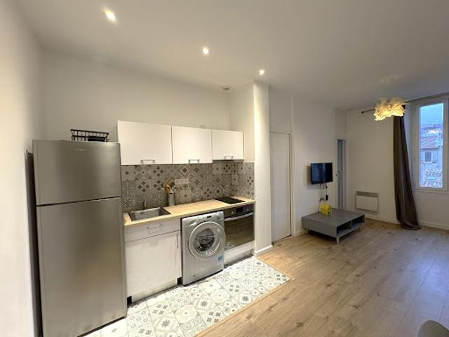 Location Appartement 2 pièces 32 m2 Marseille 5ème