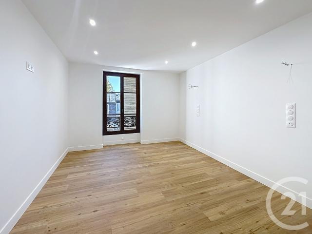 Location appartement 2 pièces 32 m² à Thiais 94320