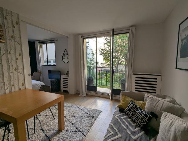 Location Appartement 2 pièces 32m² PARIS 15ème