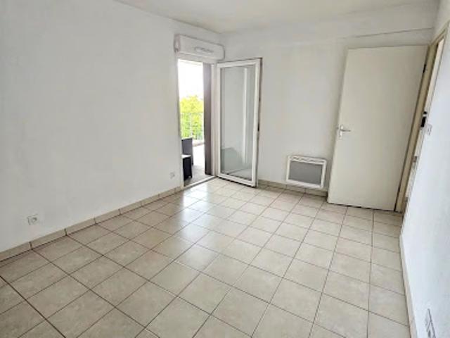 Location Appartement 2 pièces 37.55 m2 Marseille 3ème