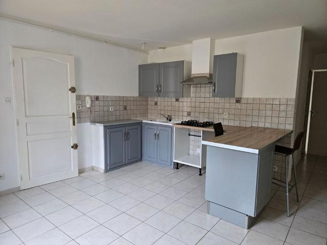 Location appartement 2 pièces, 37.00m², Carmaux