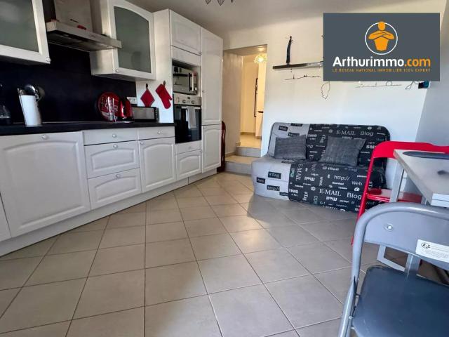 Louer appartement de 2 pièces 37 m² 650 € à Azilone Ampaza 20190: une annonce Arthurimmo.com