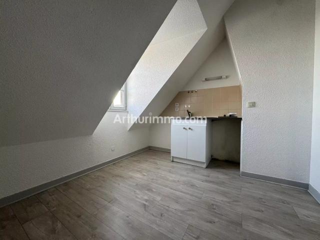Louer appartement de 2 pièces 37 m² 430 € à Dole 39100: une annonce Arthurimmo.com
