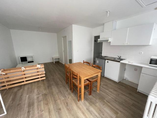 Location Appartement 2 pièces 37m² BORDEAUX 33000