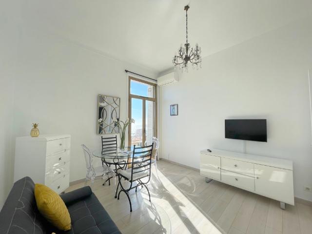 Location Appartement 2 pièces 37m² BEAUSOLEIL 06240