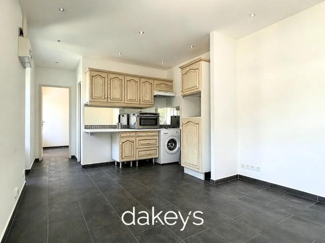 Location Appartement 2 pièces 37m² MARSEILLE 11ème