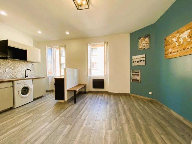Location Appartement 2 pièces 37m² MARSEILLE 5ème