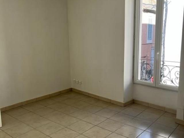 Location Appartement 2 pièces 37m² NIMES 30000