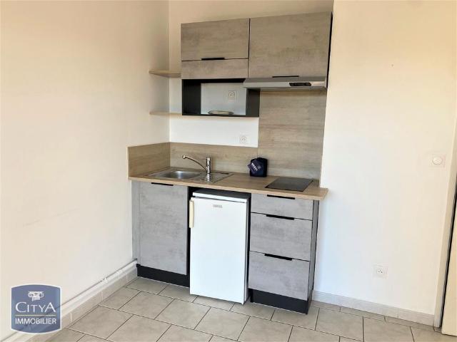 Location Appartement 2 pièces 37m² PORT ST LOUIS DU RHONE 13230