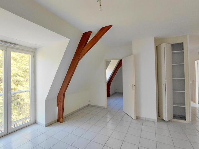 Location Appartement 2 pièces 37m² TOURS 37000