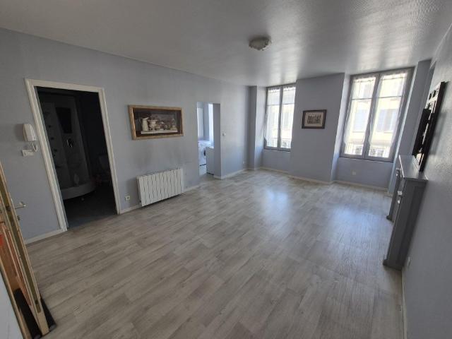 Location Appartement 2 pièces 37m² TULLE 19000