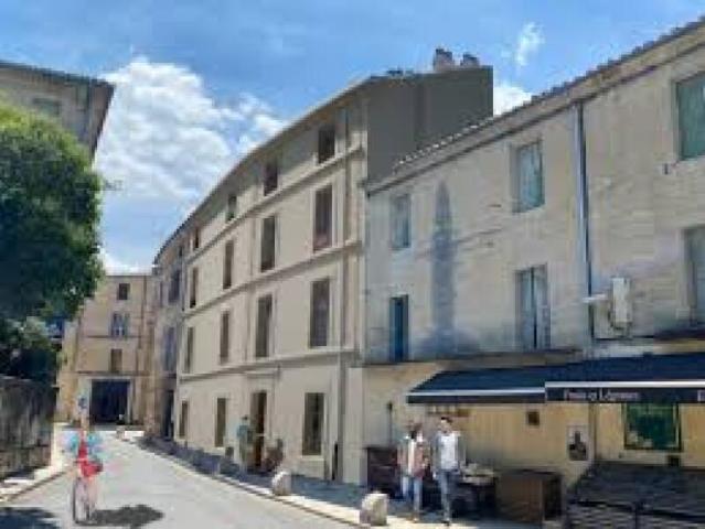 Location Appartement 2 pièces 37m² UZES 30700