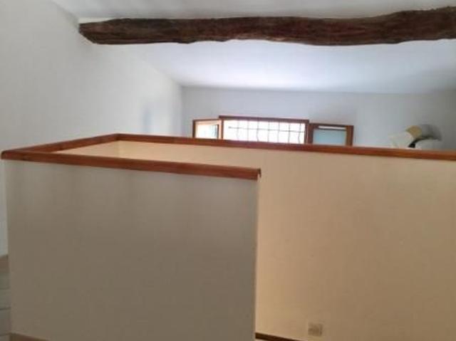 Location Appartement 2 pièces 37m² VINS SUR CARAMY 83170