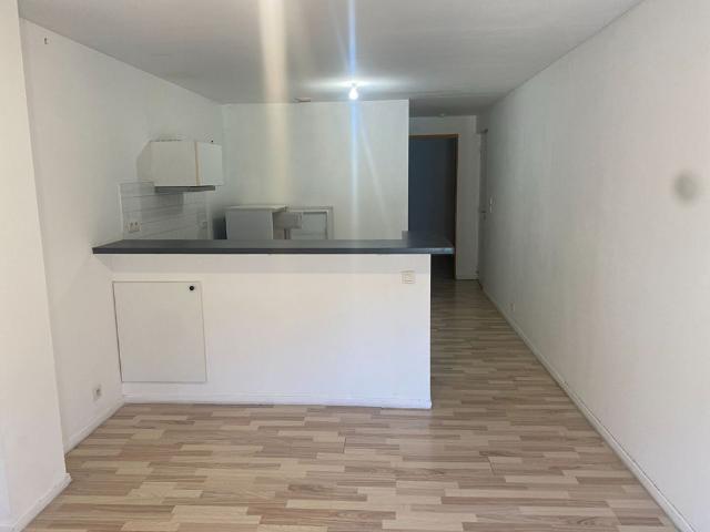 Location appartement 2 pièces, 34.10m², Bédarieux