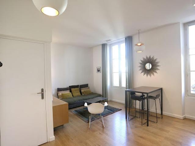 Location Appartement 2 pièces 34 m2 Aix en Provence