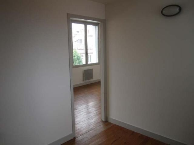 Location Appartement 2 pièces 34m² BORDEAUX 33000
